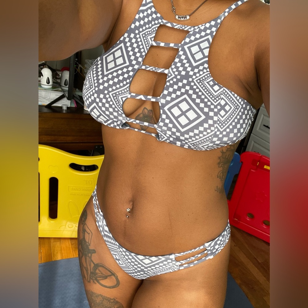 HALTER TOP BIKINI